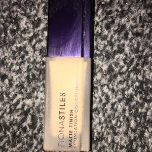 Fiona Stiles foundation!